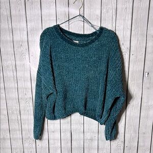 Billabong cropped sweater size small